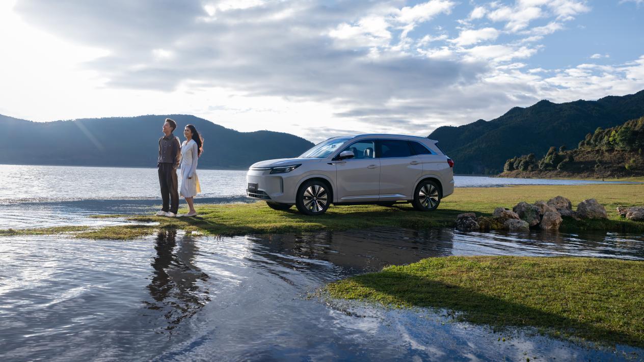 “全场景覆盖，一车多用”第三代蓝电E5 PLUS来了！