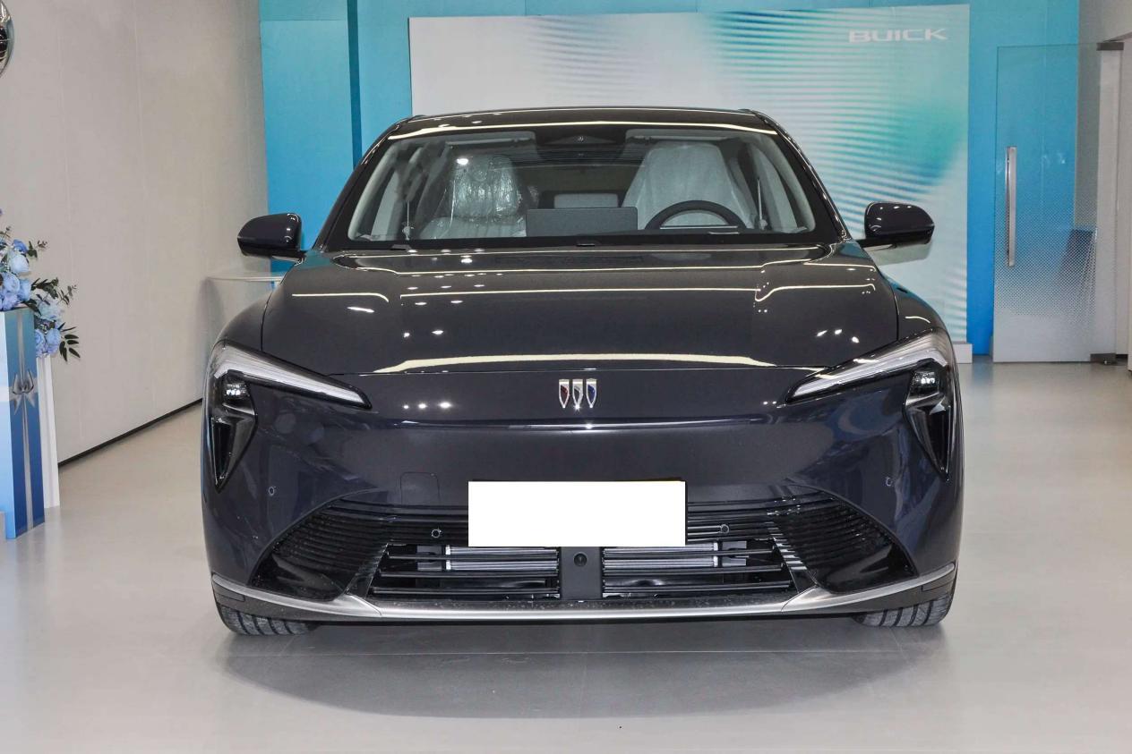 同级别竞对，别克至境L7和比亚迪汉DM，谁更胜一筹？