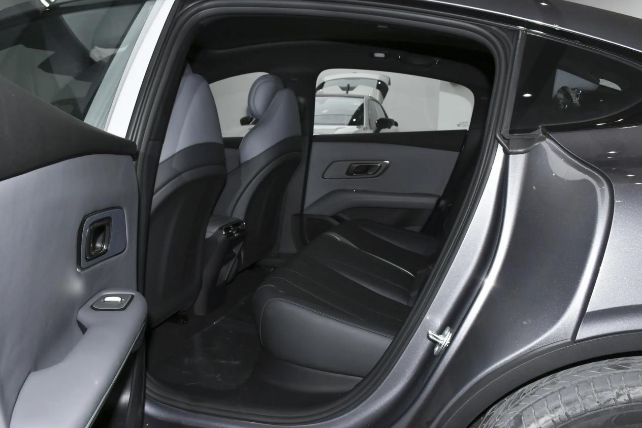 追求辅助驾驶,13万小鹏MONA M03和深蓝L06选谁