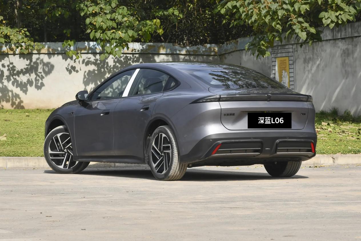 追求辅助驾驶,13万小鹏MONA M03和深蓝L06选谁