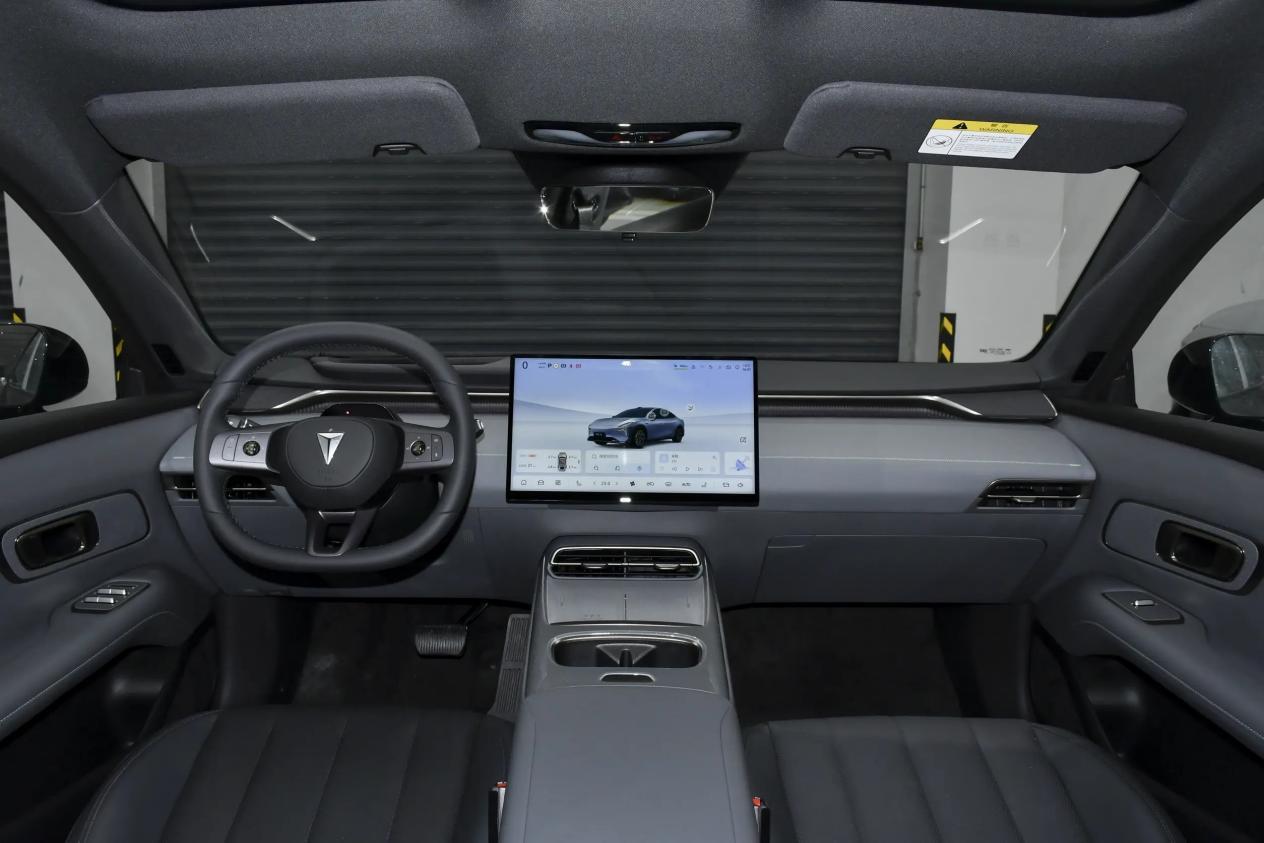 追求辅助驾驶,13万小鹏MONA M03和深蓝L06选谁