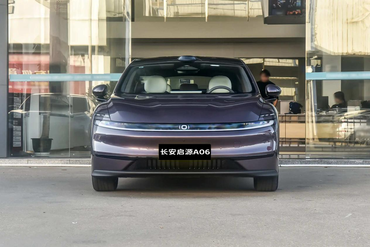 论舒适、讲空间，MONA M03比得上长安启源A06吗？