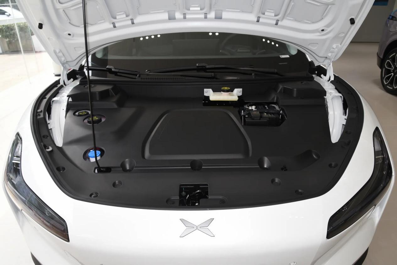 13万级纯电之争:深蓝L06为何比小鹏M03更值得选?