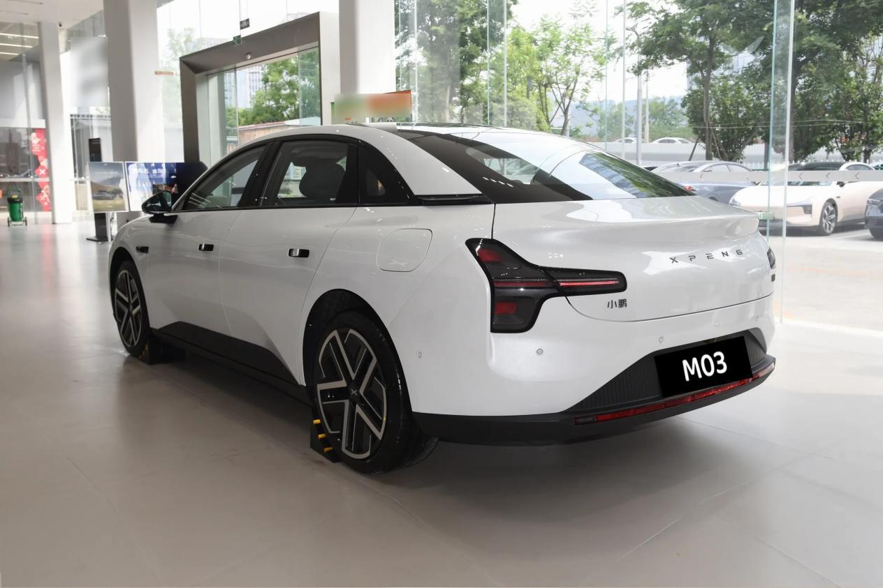 13万级纯电之争:深蓝L06为何比小鹏M03更值得选?