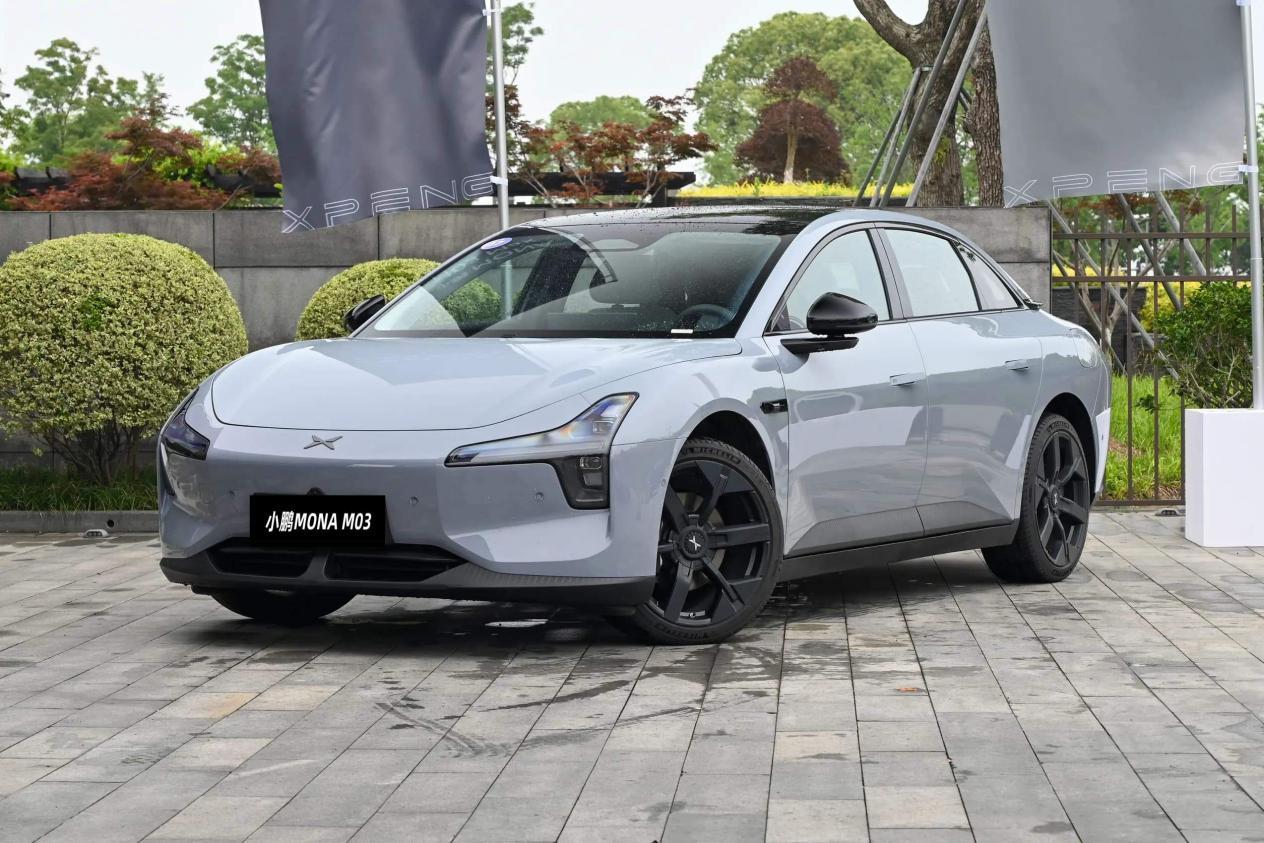 长安启源A06与小鹏MONA M03有哪些区别？该怎么选