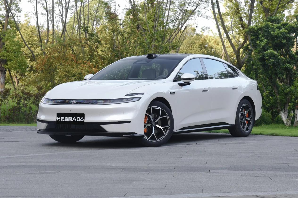 春节用车，长安启源A06和小鹏MONA M03，谁更合拍