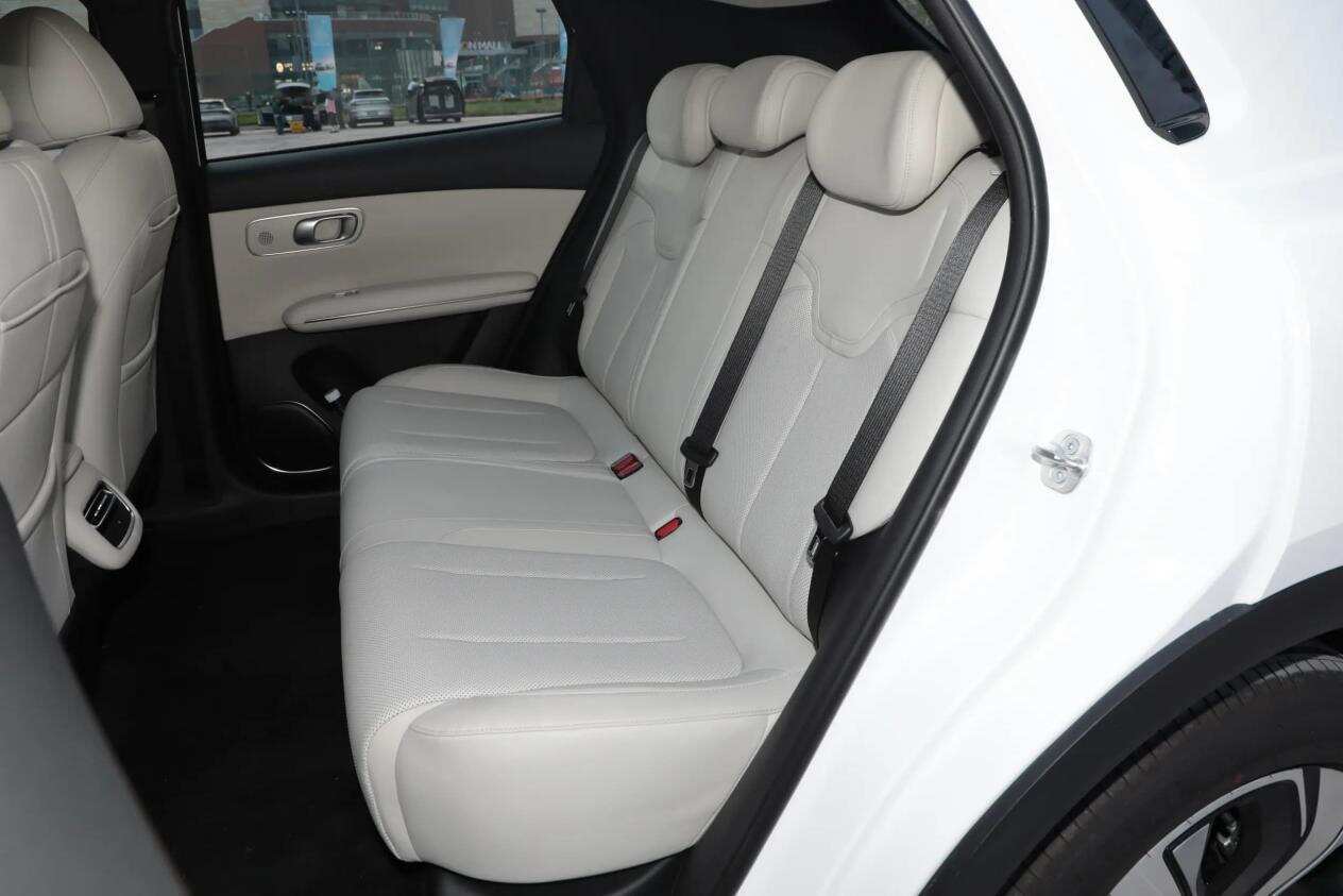 10万级纯电SUV，全新Q05和元UP怎么选？