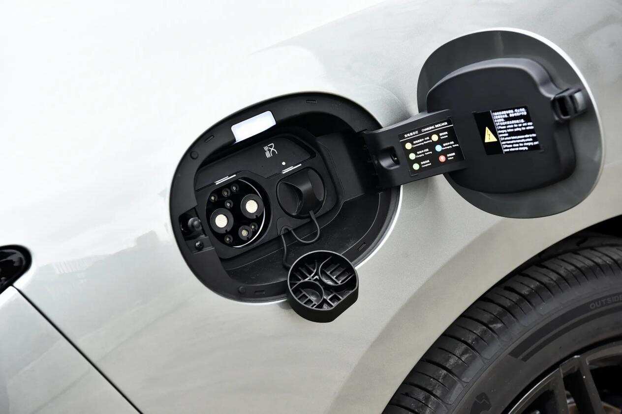 中大型混动轿车之争,选谁更合适?