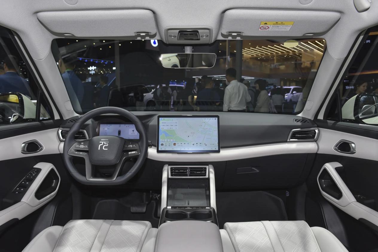 身材高大的人选纯电车，10万级全新Q05、元UP，选谁？