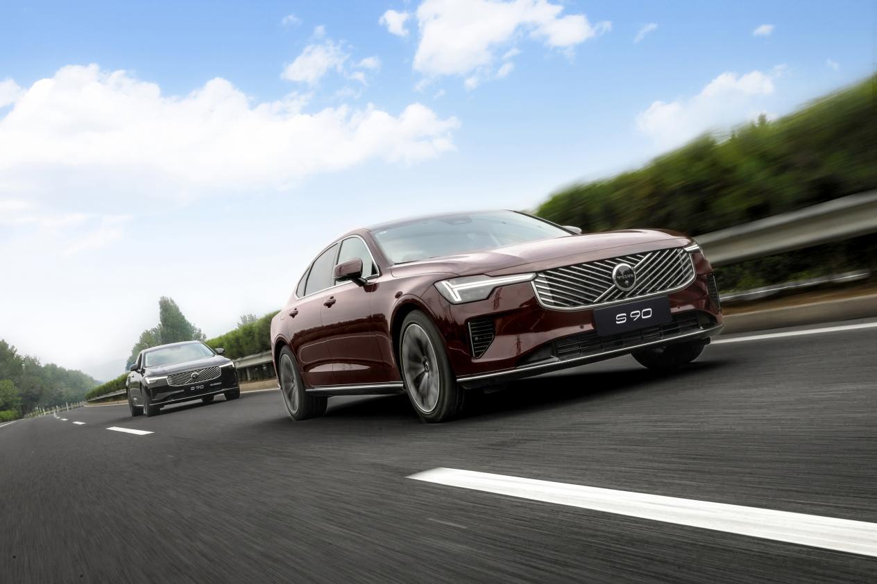 安全是最大的豪华！沃尔沃S90凭什么比A6L更值得入手