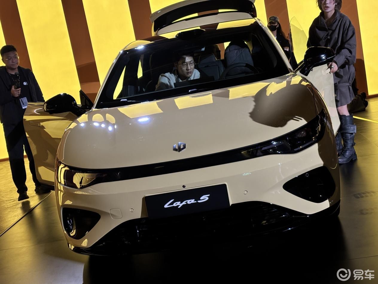 预售10.58万元起,零跑Lafa5精准掌握年轻用户需求