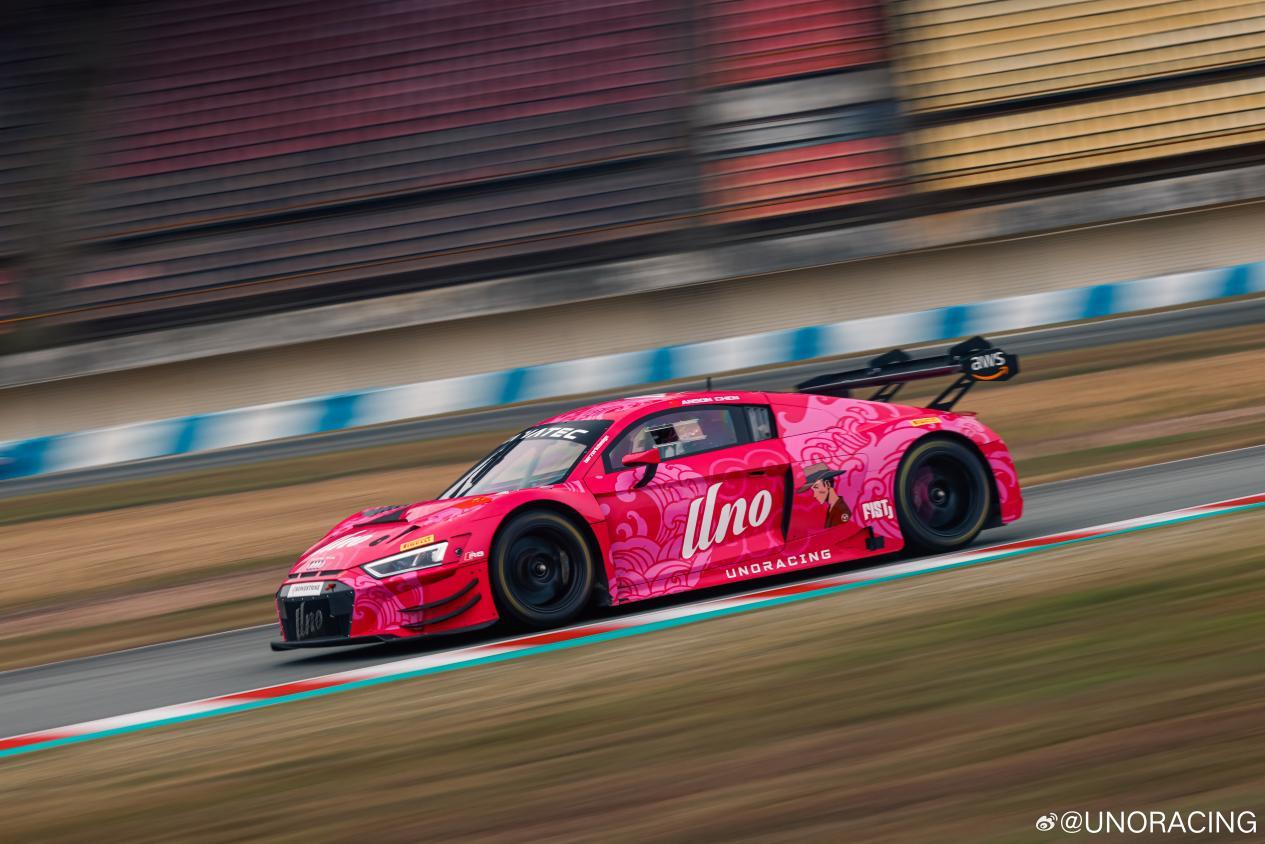 王一博开奥迪R8 GT3下赛道练车，未来将登陆GT3赛事_易车