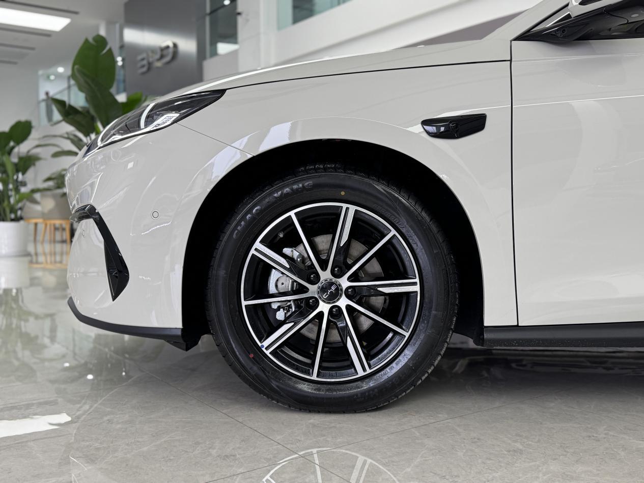 海豹06 DM-i旅行版上市,售10.98-12.98万