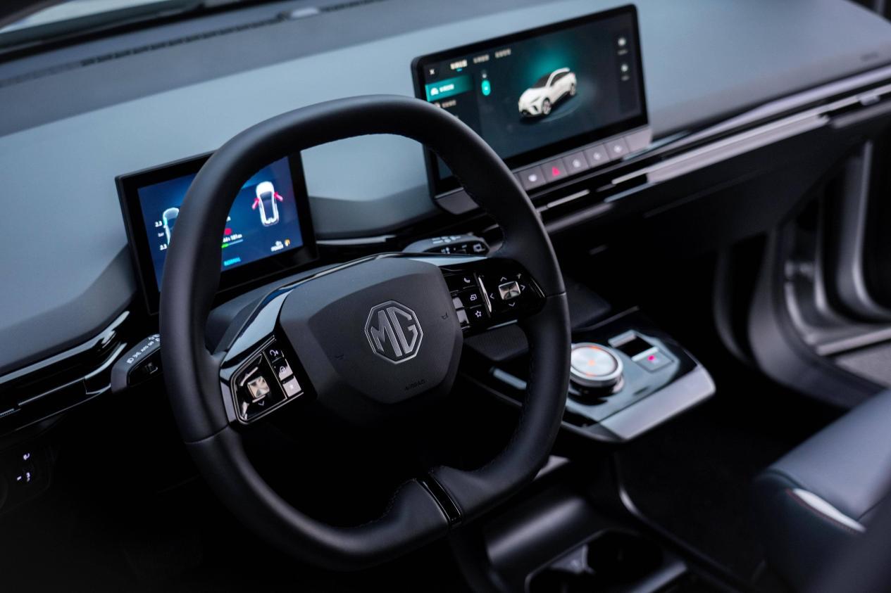 City不City？年轻人的第一辆“小车”你选谁？