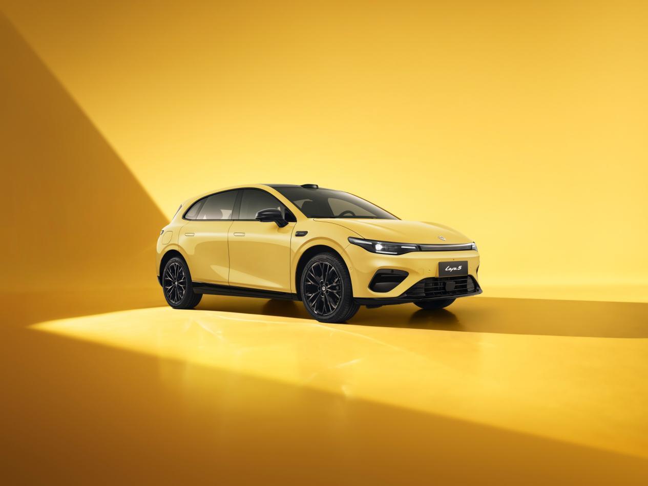 Z世代运动轿跑零跑Lafa5开启预售 10.58万起售