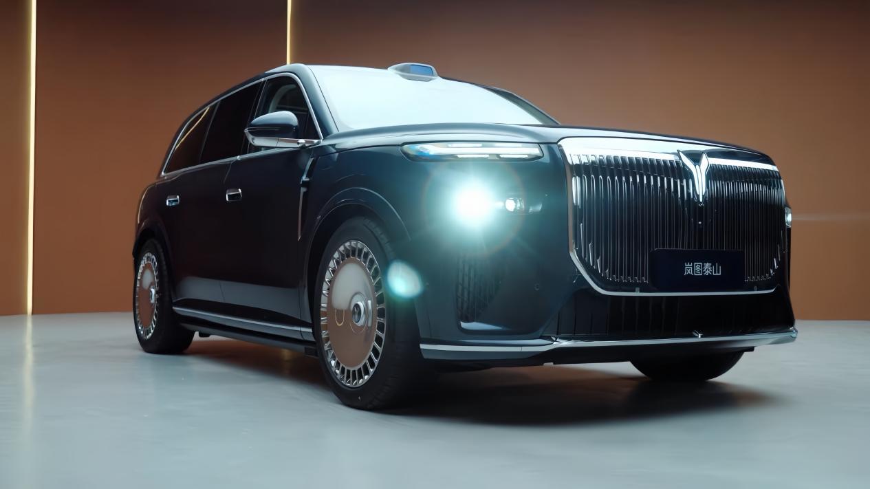 50 万级旗舰再添新选？岚图泰山 11 月 18 日上市