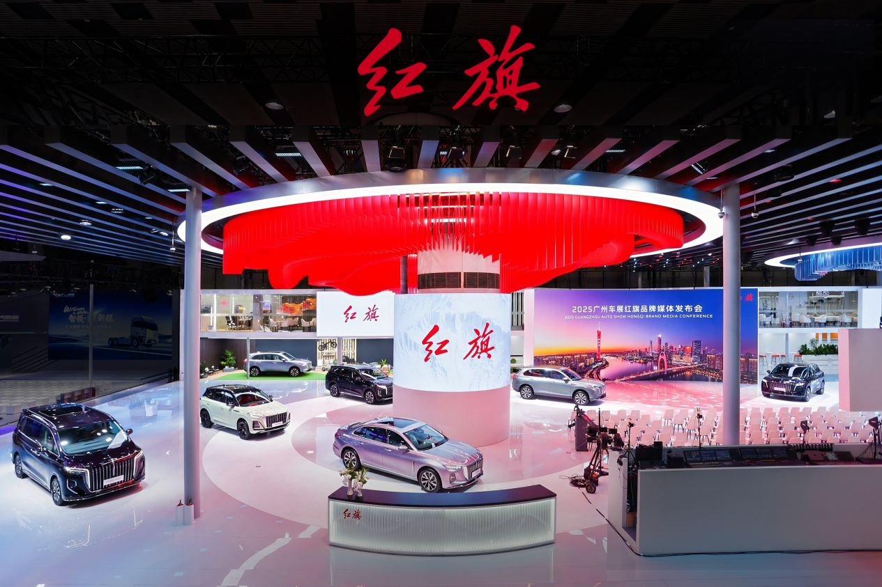 红旗 HS6 PHEV破局17-22 万级插混差异化