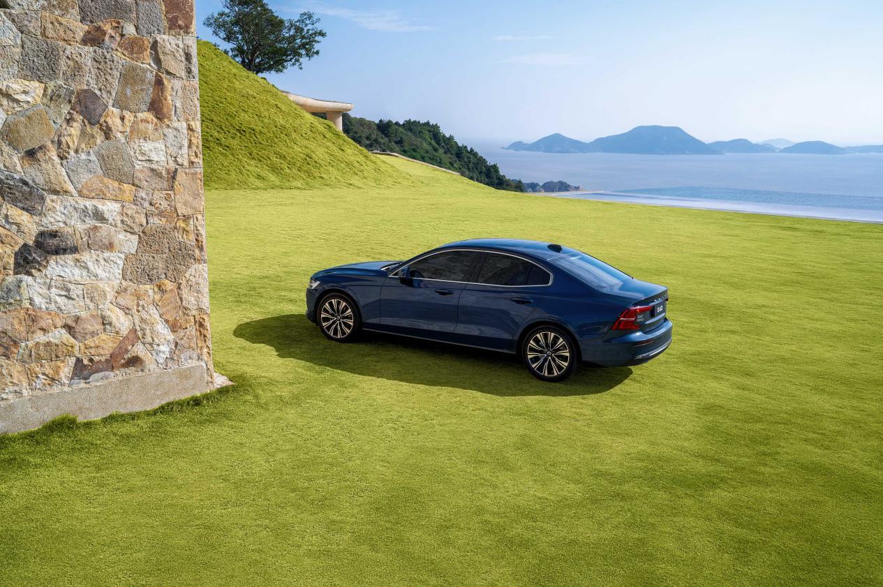 S60限时置换补贴价15.99万起，20万内首选就是它了