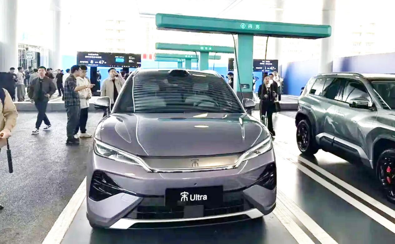 宋Ultra EV预售15.5万起，闪充+二代刀片电池