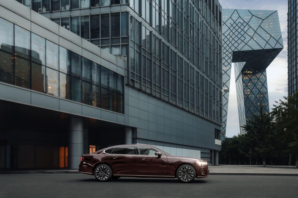 安全是最大的豪华！沃尔沃S90凭什么比A6L更值得入手