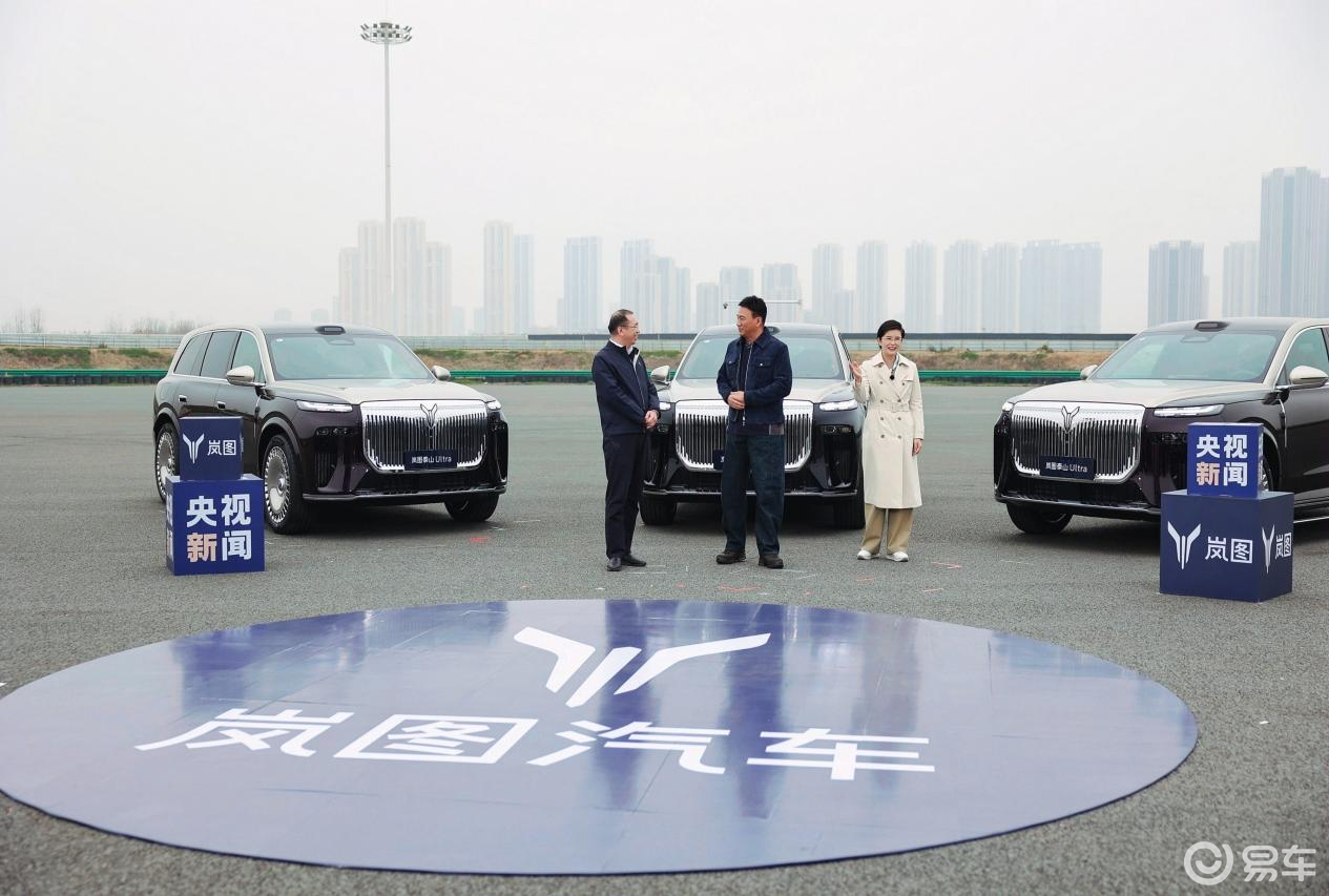 硬实力说话，岚图泰山黑武士凭什么让胡军秒下单