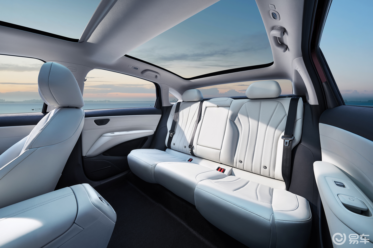 极狐S3将预售 10万级纯电家轿尺寸越级