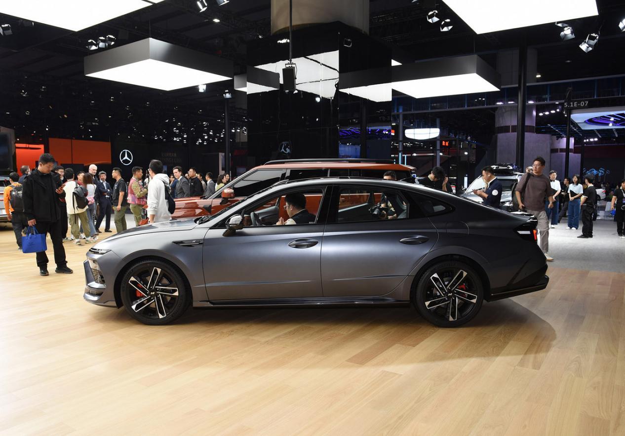 目前现款北京现代索纳塔售价区间为:16.18万元-20.58万元_易车