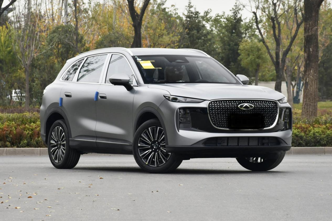 第五代瑞虎8和四代博越L，谁才是十万级SUV更优选？