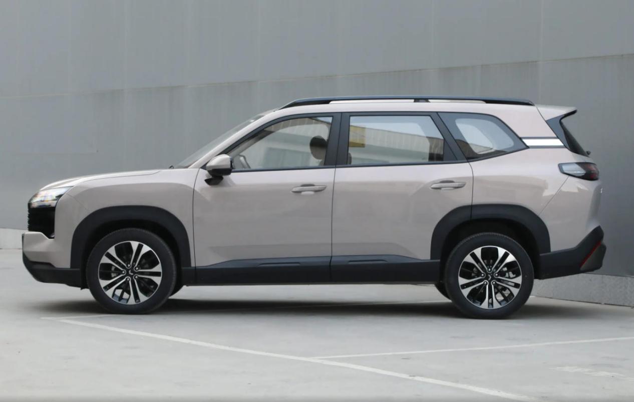 5万多的SUV能买吗,五菱星光560,法系独立悬挂