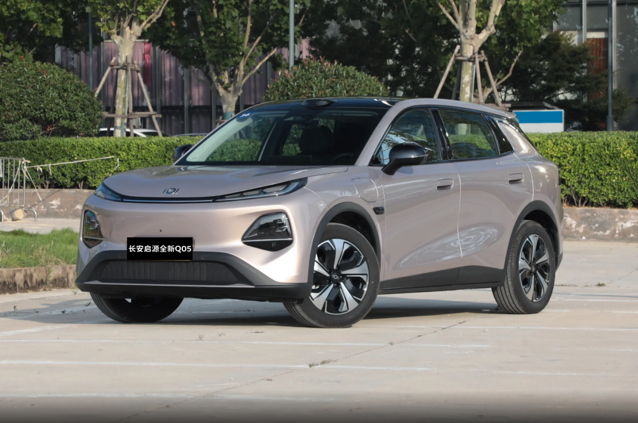 冬季用车哪家强？长安启源全新Q05对比元UP，谁适合家用