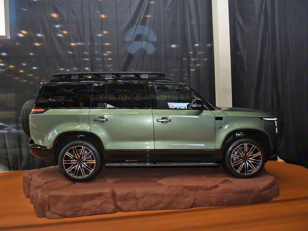 专注于户外场景！极石ADAMAS剑走偏锋，是否值得入手？