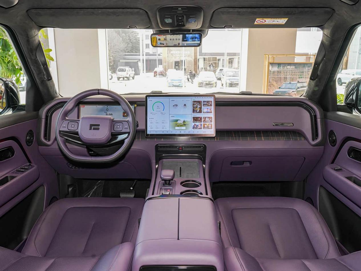 专注于户外场景！极石ADAMAS剑走偏锋，是否值得入手？