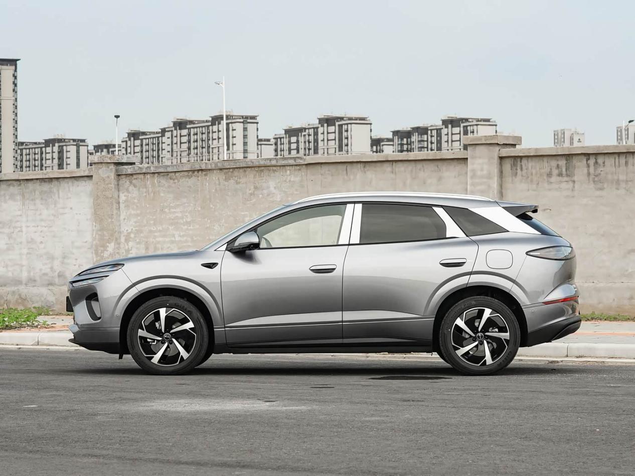 过年返乡双雄会,长安启源Q07激光版Or海狮06DM-i