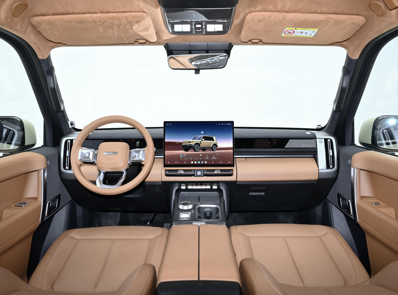 顶配不到20万，方盒子SUV，有四驱有领航，3款这么选