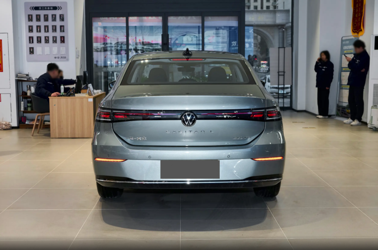 坚持1.5T+干式双离合的速腾L，是固执还是清醒？