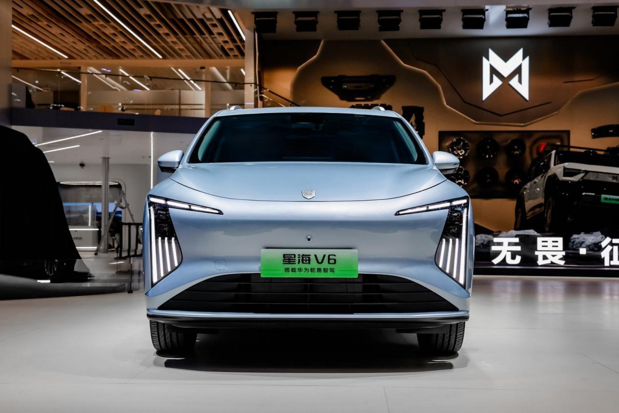 搭载华为乾崑辅助驾驶，东风星海V6北京车展首秀