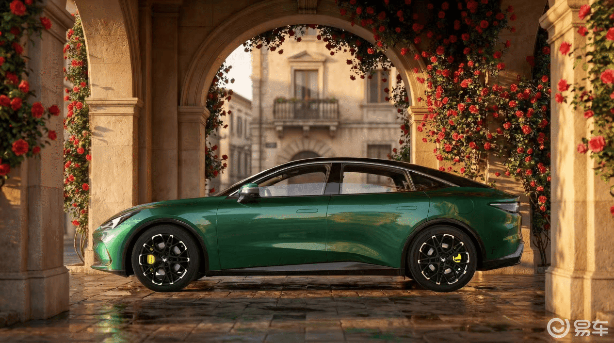 极狐全新阿尔法S5上市 补贴价9.98万起