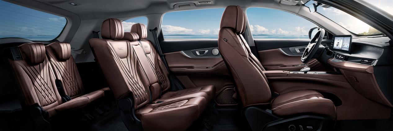 当前位置:>易车>瑞虎8plus内饰摘要>摘要详情>另外,瑞虎 8 plus冠军版