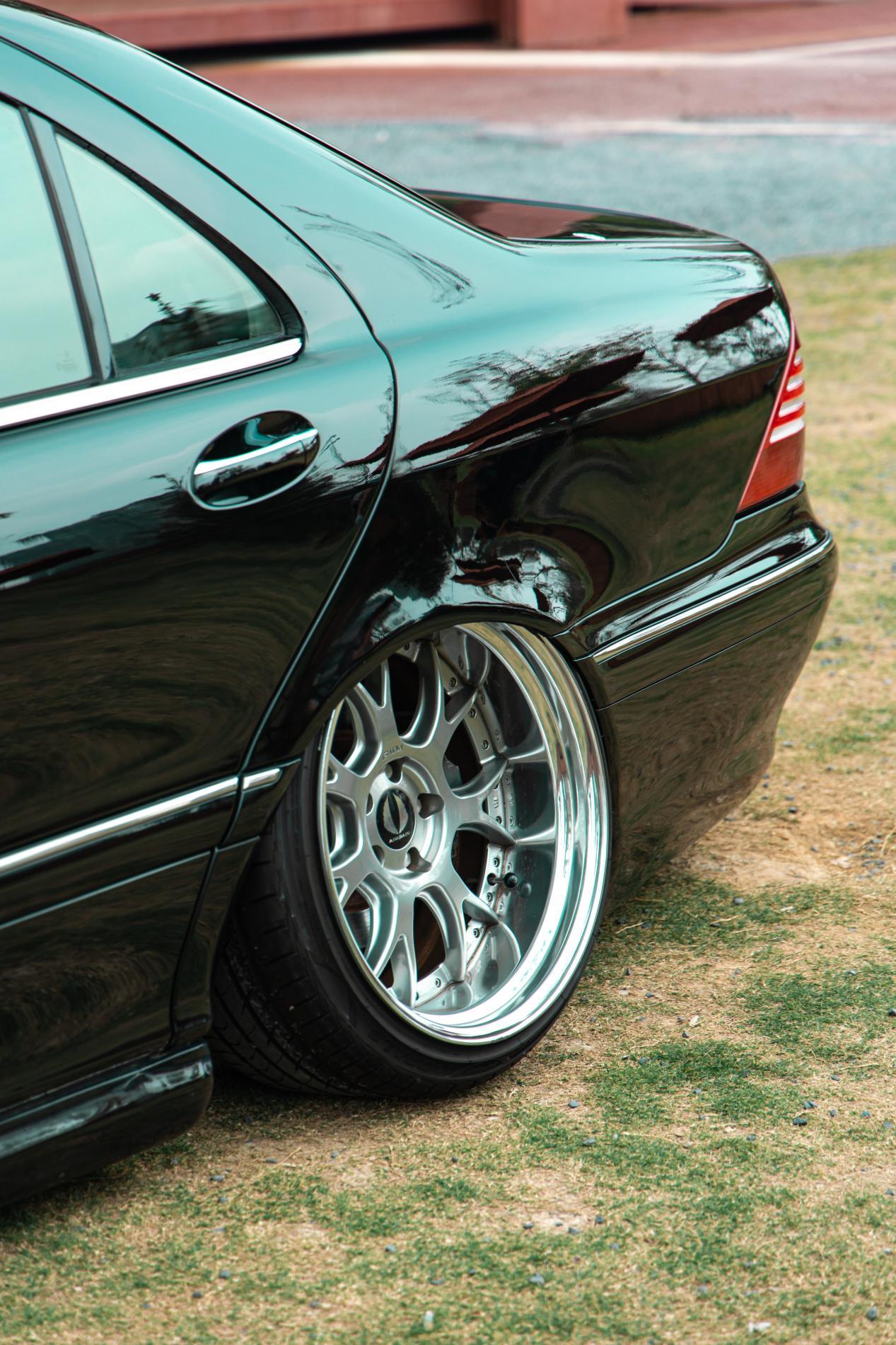 “蝴蝶奔”的优雅蜕变!奔驰S级邂逅JDM VIP改装美学