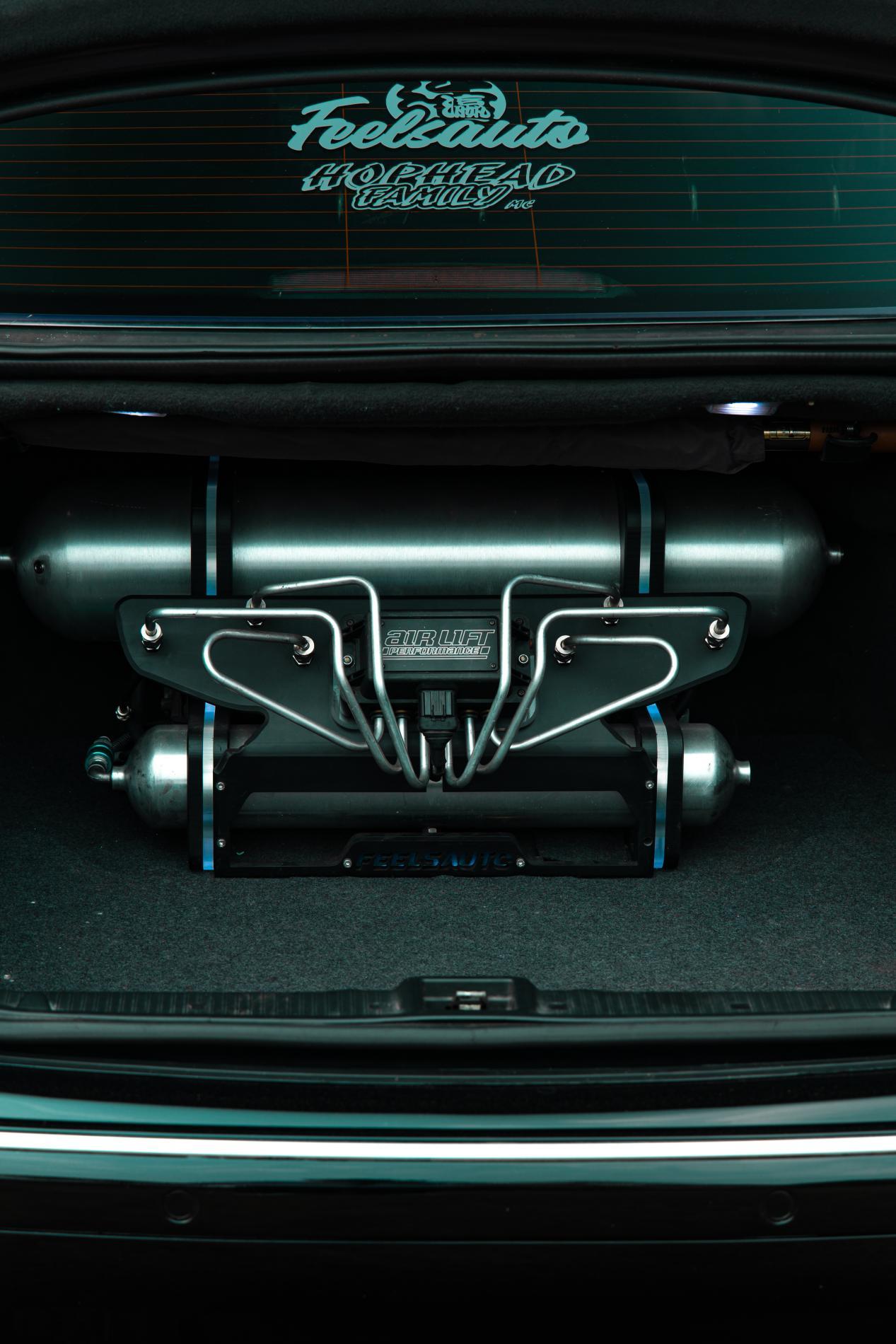 “蝴蝶奔”的优雅蜕变!奔驰S级邂逅JDM VIP改装美学