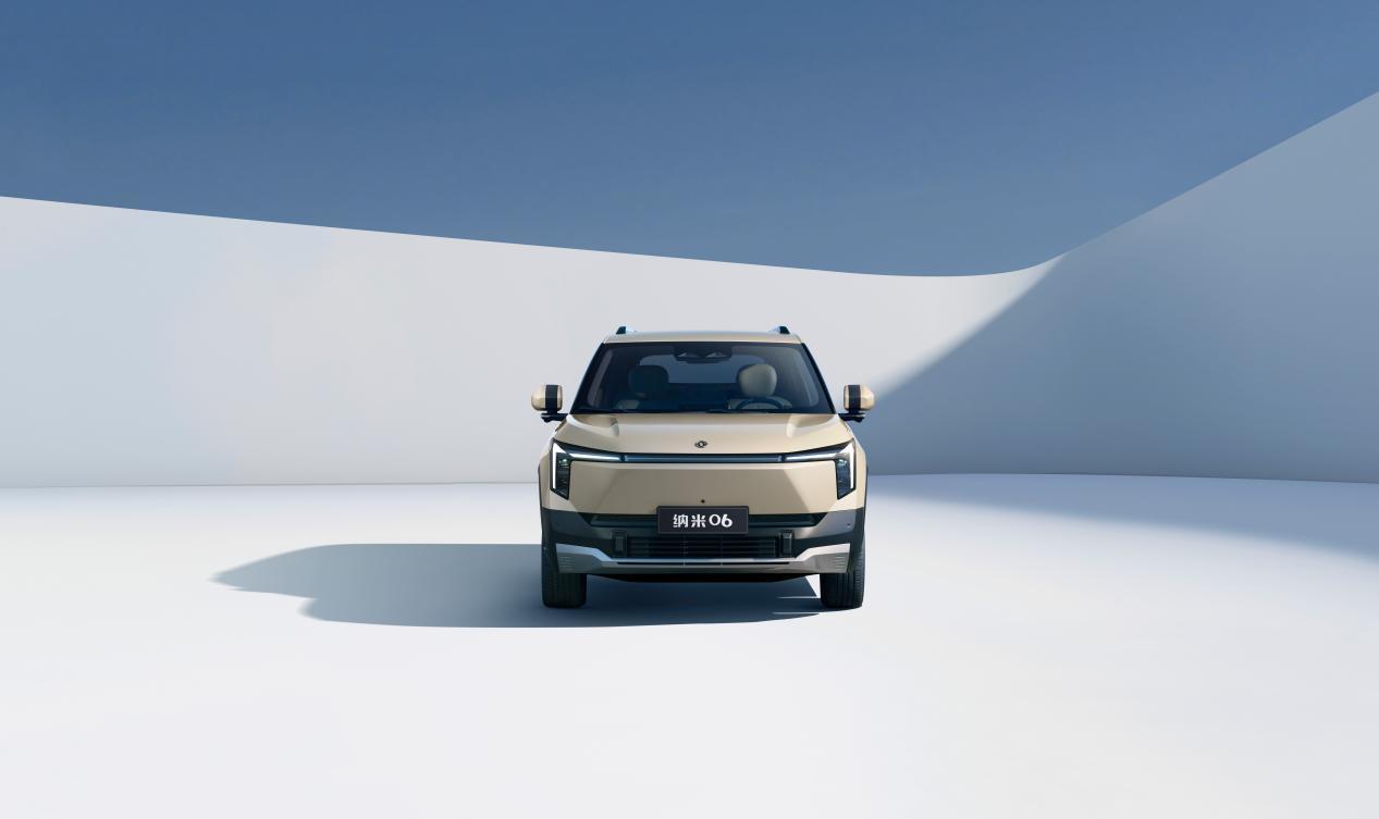 十万预算买车两难之选，纳米06对上比亚迪元UP应该选谁？