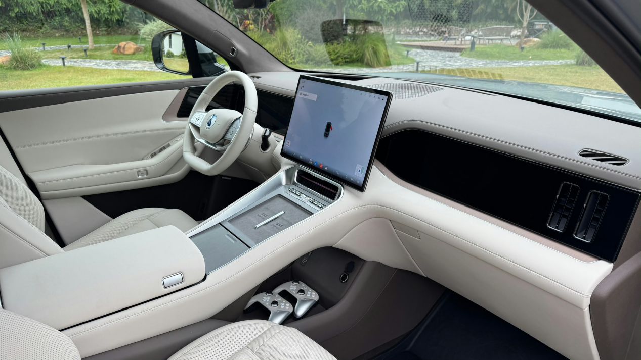 35万级家庭SUV新选择？腾势N8L 续航1300公里