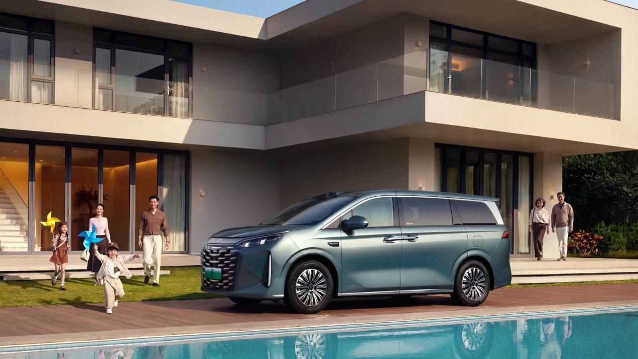 重磅！比亚迪2026款夏上市，打造“家庭头等舱”MPV