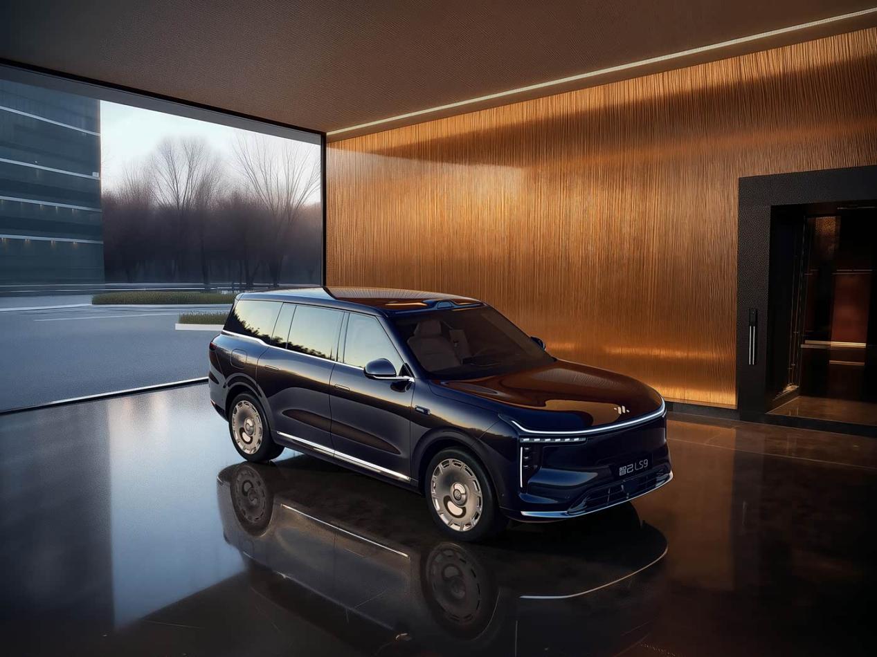 旗舰9系已成血海，智己LS9是“终结者”还是“陪跑者”？