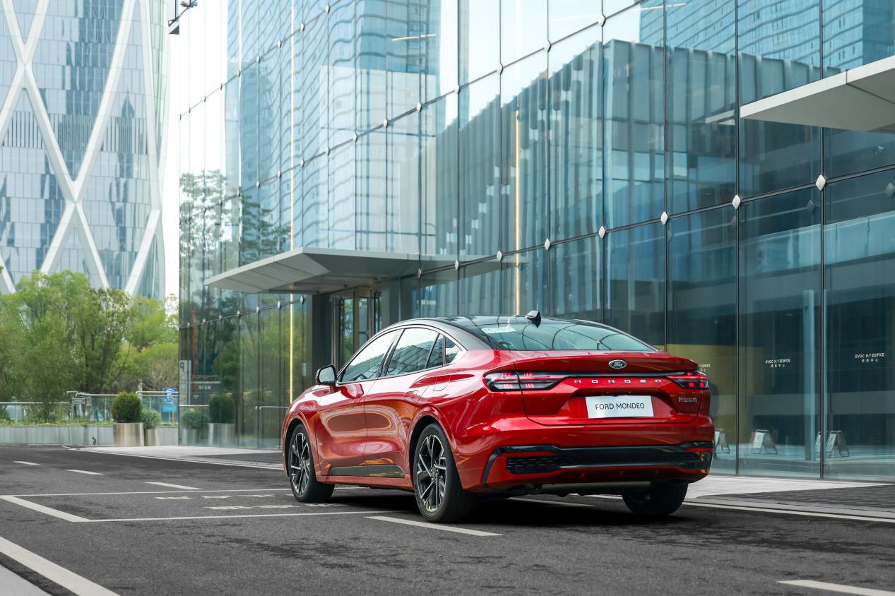 设计更年轻化,智能化大幅度提升,福特新蒙迪欧亮相广州车展
