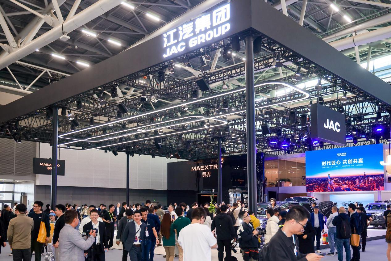 技术赋能用户共创，江汽集团双混动车型引领产业转型新篇章