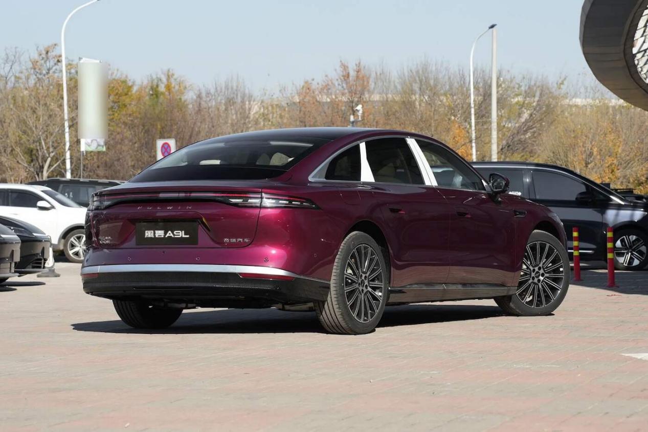 C级插混家轿对比:汉DM-i与风云A9L,20万以内选谁