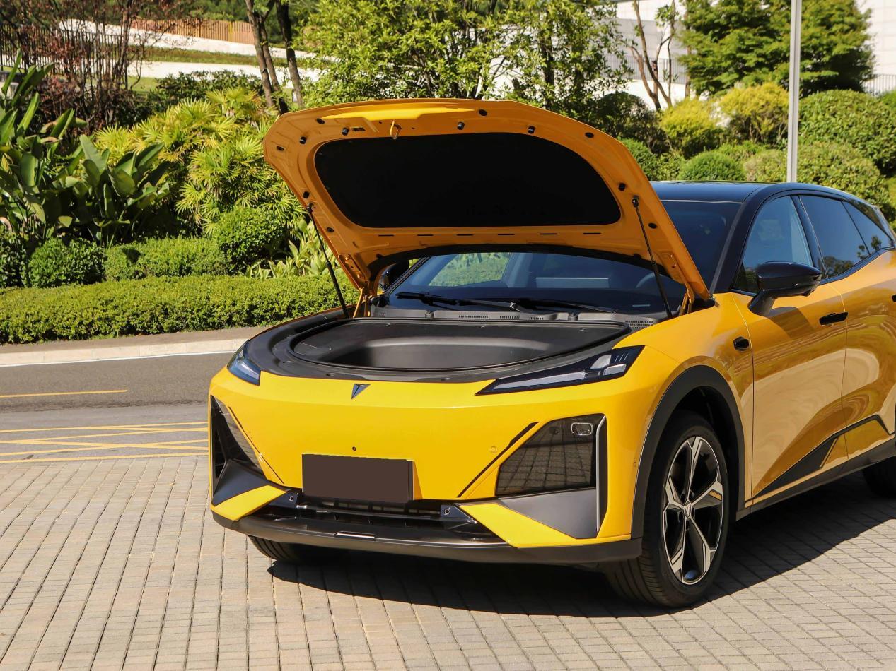 这台电车推新版本,续航多80km,价格贵8000,值不?