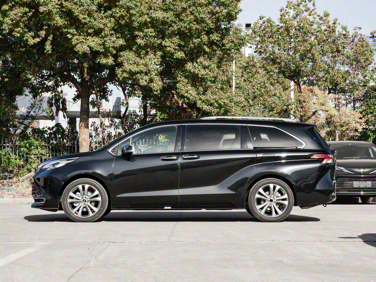 家用MPV之争，这两款到底该选谁？