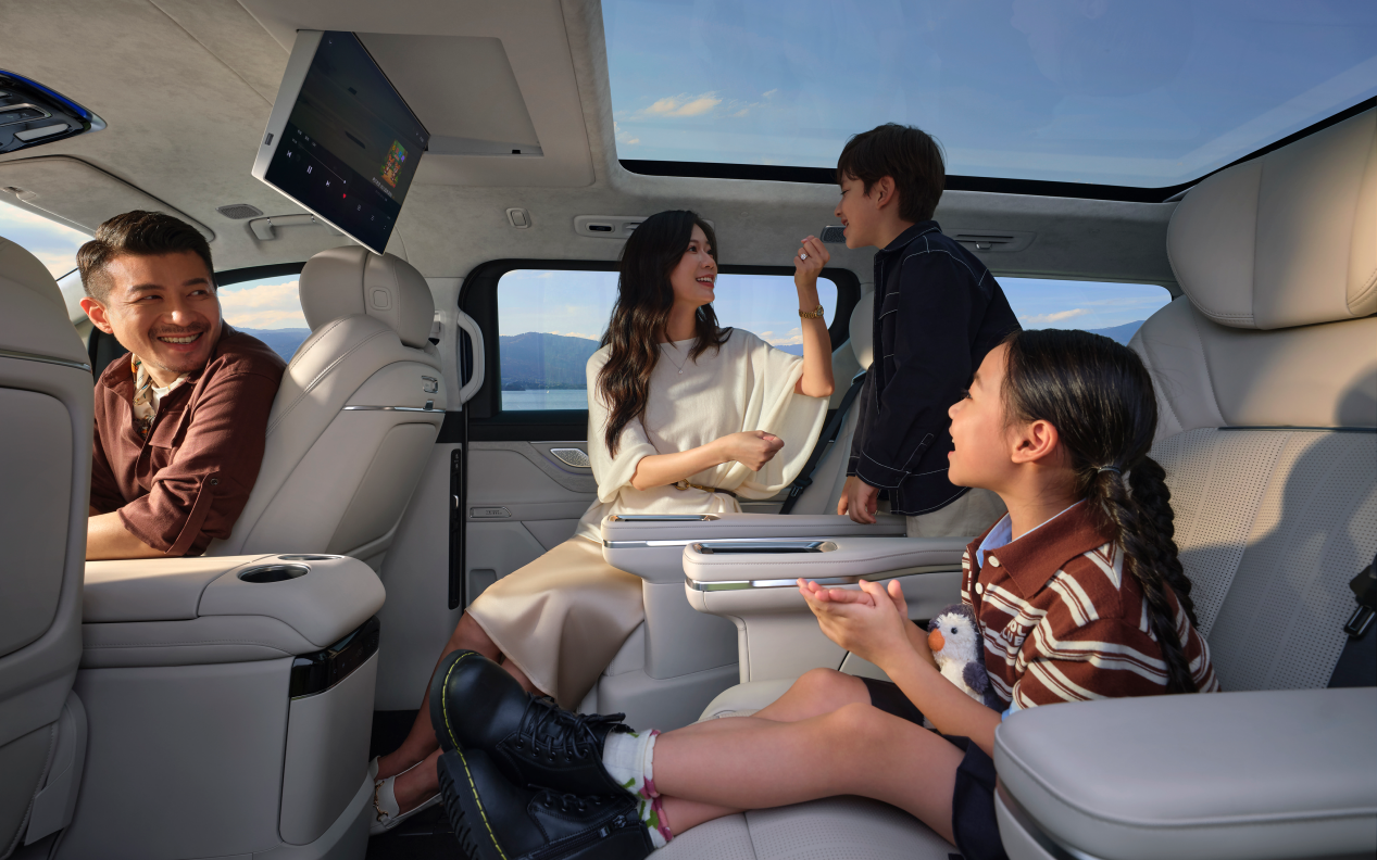 全场景家庭旗舰吉利银河V900上市，限时26.98万元起